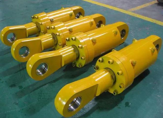 Hydraulic ram